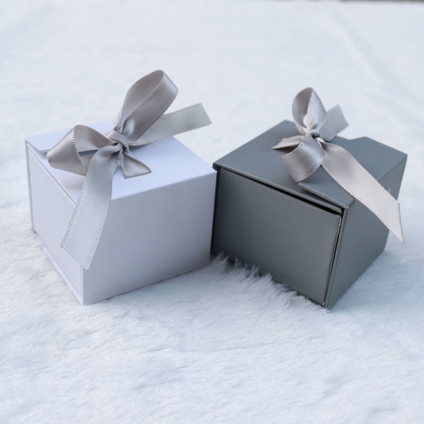 Paper Jewelry Gift Boxes in Gray or White with Ribbon